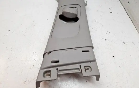 KIA Sportage (B) pillar trim (top) 8583141F1000