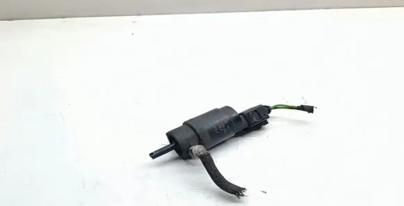 Volkswagen PASSAT CC Headlight washer pump 1K5955651