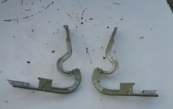 Peugeot 3008 I Engine bonnet/hood hinges