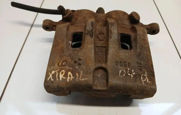 Nissan X-Trail T30 Front brake caliper