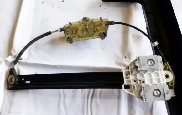 Sliding door window regulator with motor