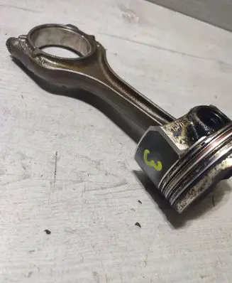 Volkswagen Touran III Piston with connecting rod 05EAB