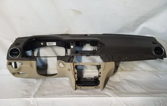 Mercedes-Benz C W204 Dashboard 1861056