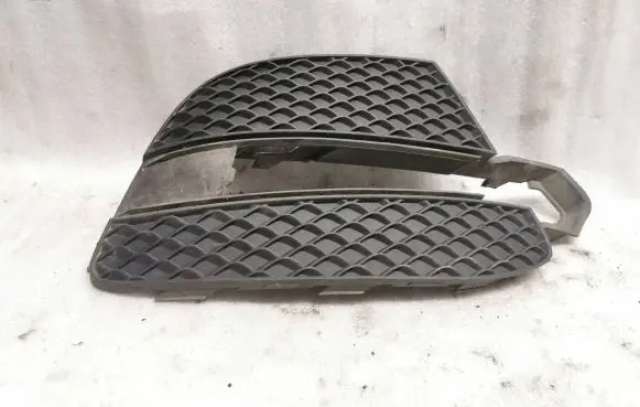 Mercedes-Benz B W246 W242 Front bumper lower grill A2428850822