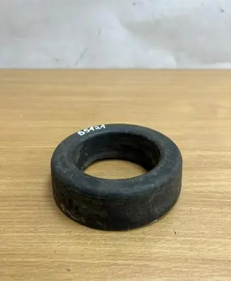 Mercedes-Benz C W204 Front coil spring rubber mount A2103250484 D5121