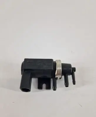 Volkswagen Touareg I Turbo solenoid valve 1J0906627C