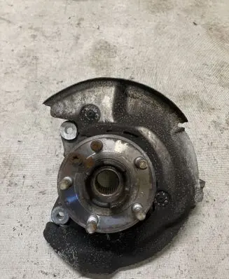 Land Rover Evoque I Front wheel hub spindle knuckle