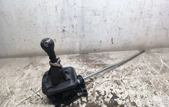 Opel Meriva A Gear shifter/selector 009021210