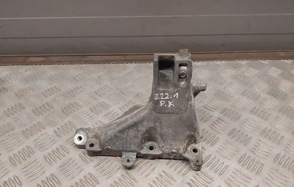 Mercedes-Benz S W222 Engine mounting bracket A2782235304