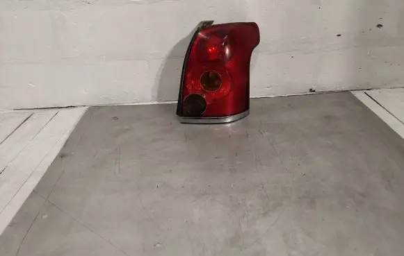 Toyota Avensis T250 Rear/tail lights