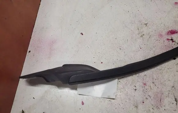 Volvo V40 Windshield trim 31378572
