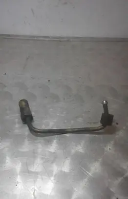 Nissan X-Trail T30 Fuel injector supply line/pipe 