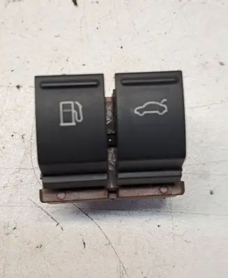Volkswagen PASSAT B6 Fuel tank opening switch 3C0959903B
