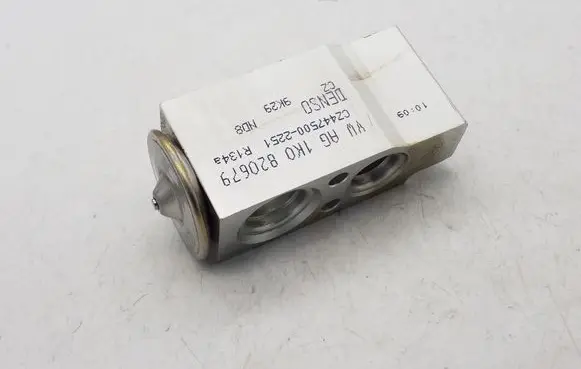 Volkswagen Jetta VI Air conditioning (A/C) expansion valve 1K0820679