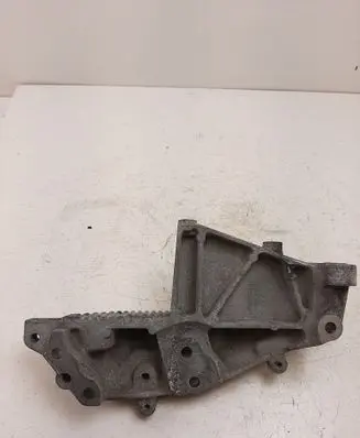 Nissan NV400 Engine mounting bracket 112310605R