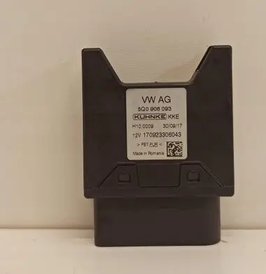 Audi A3 S3 8V Fuel pump relay 5Q0906093