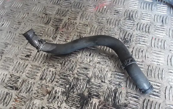 Nissan X-Trail T31 Engine coolant pipe/hose