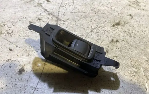 Subaru Outback Electric window control switch 94263 AG050