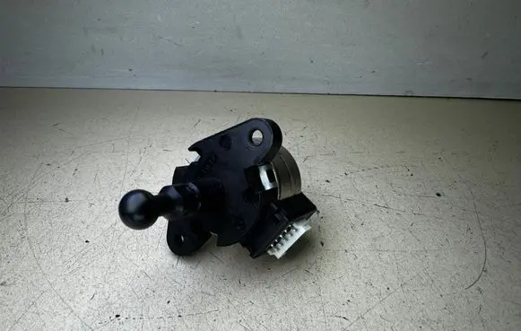 Audi A6 S6 C6 4F Headlight level adjustment motor 16343900 163439 PL35L024YGV4