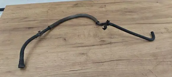 Volkswagen Touareg I Fuel line pipe 7L6133778A