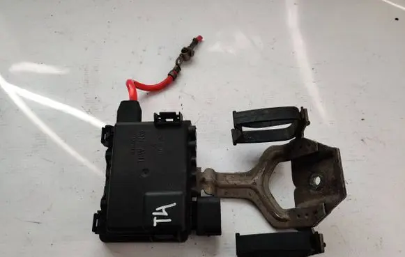 Volkswagen Transporter - Caravelle T4 Fuse module 7D0937509 7D0915303A