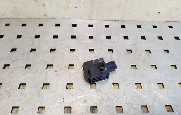 Opel Zafira C Airbag deployment crash/impact sensor 13502577