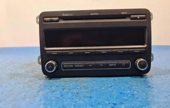 Skoda Fabia Mk2 (5J) Radio/GPS head unit trim 5J0035161C