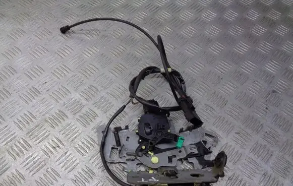 Chrysler Grand Voyager IV Rear door lock