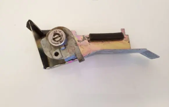 Mazda CX-7 Front door lock