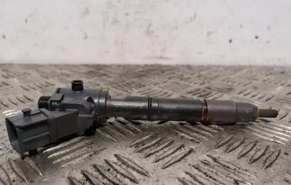 Volvo XC60 Fuel injector 31405404