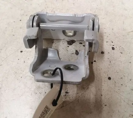 Citroen C5 Front door lower hinge