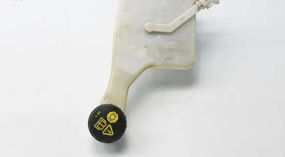 Ford Focus Master brake cylinder BV612C246B