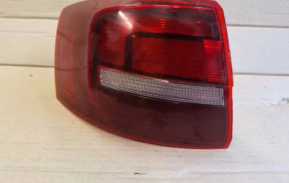 Volkswagen Jetta VI Rear/tail lights 5C6945095N F00HTV4
