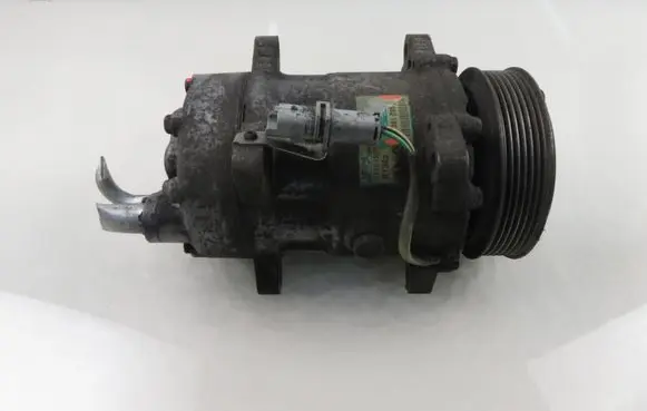 Citroen C8 Air conditioning (A/C) compressor (pump) 9639109580