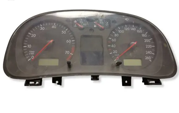 Volkswagen Golf IV Speedometer (instrument cluster) 1J0920826A VWZ7Z0B6651331