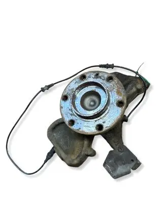 Mercedes-Benz Sprinter W906 Front wheel hub A906333