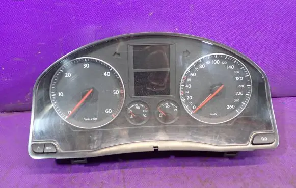 Volkswagen Golf IV Speedometer (instrument cluster) 1K0920852J