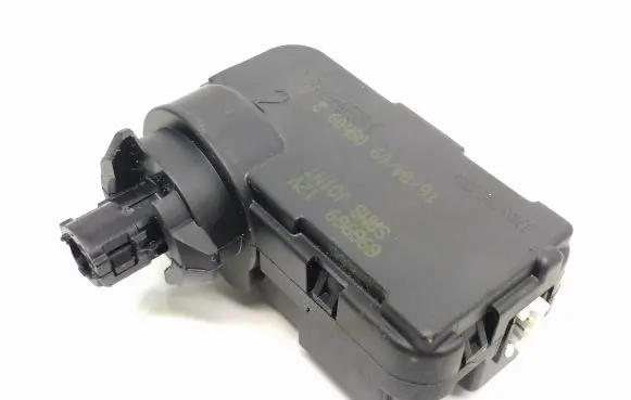 Headlight level adjustment motor