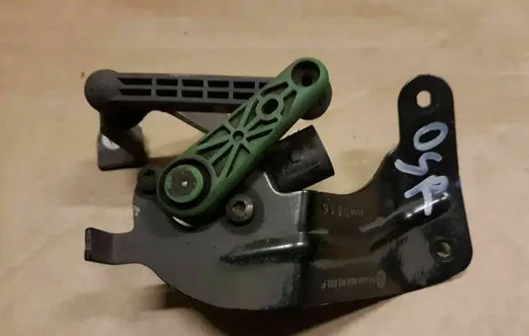 Rear air suspension level height sensor