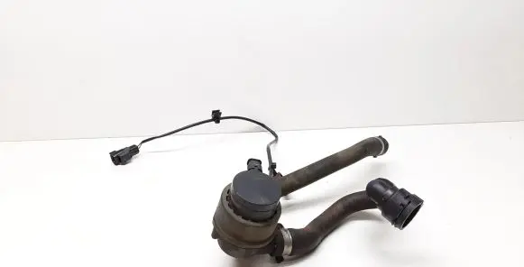 Volvo V70 Electric auxiliary coolant/water pump 31332380