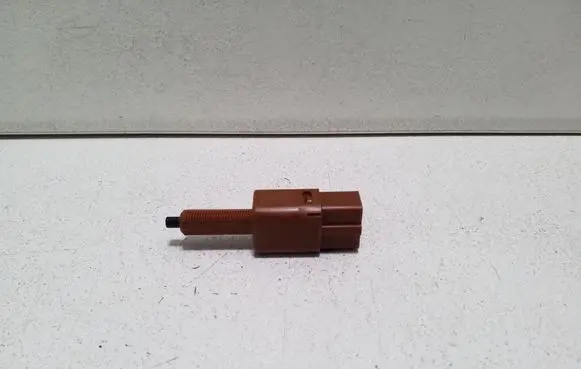Nissan Qashqai J12 Brake pedal sensor switch