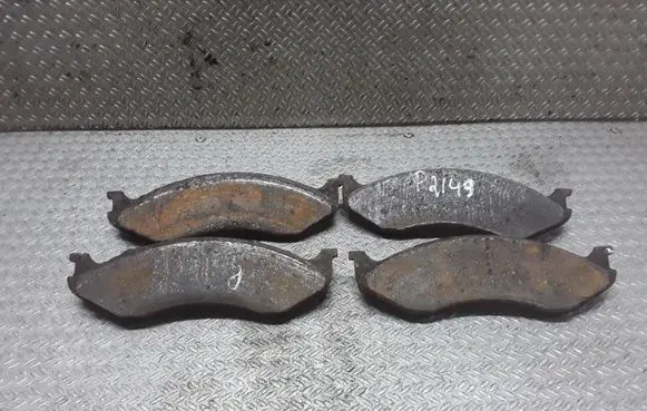 Jeep Cherokee Brake pads (front) 