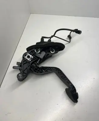 Ford B-MAX Clutch pedal AY117B633GD 00802787 E3B2B