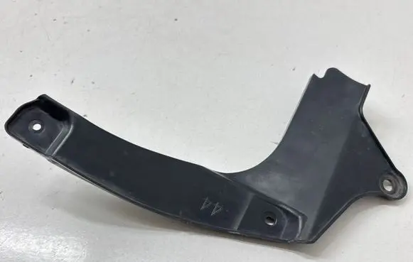 Toyota Highlander XU50 Fender end trim 537370E060