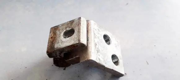 Volkswagen Golf III Rear door lower hinge