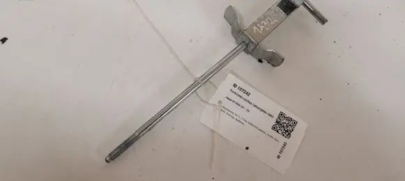 Jaguar XF X250 Spare wheel bolt 