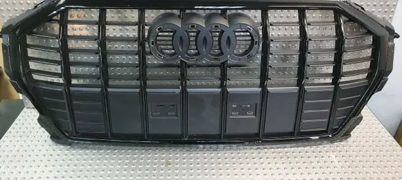 Audi Q3 F3 Front grill 83A853651E 83A853651F