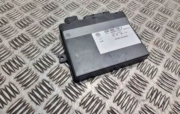Volkswagen Touareg I Keyless (KESSY) go control unit/module 3D0909135J 5WK47021 5WK48823