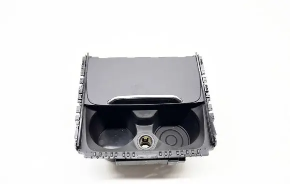 Cup holder front