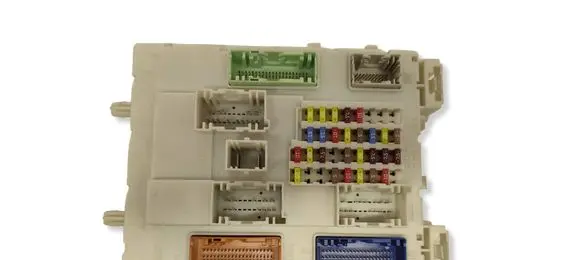Ford Focus Fuse module F1ET14014 F0819C 2844422420